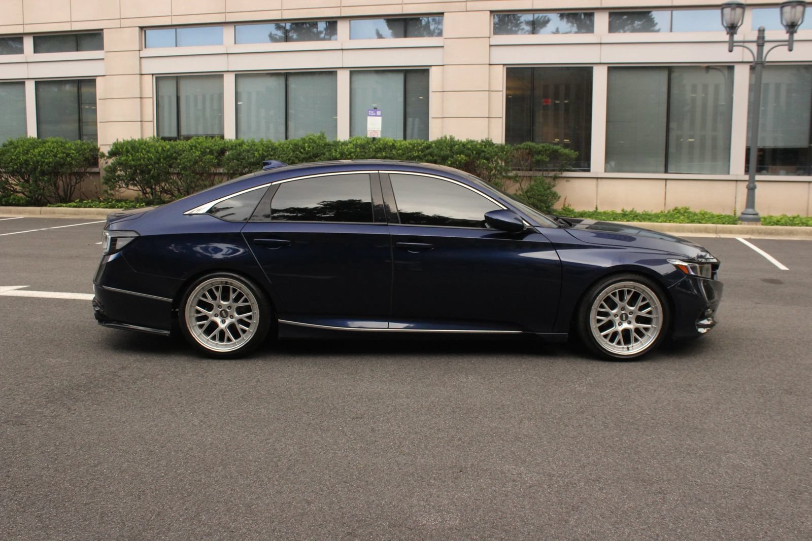 Used 2019 Honda Accord EX image 6