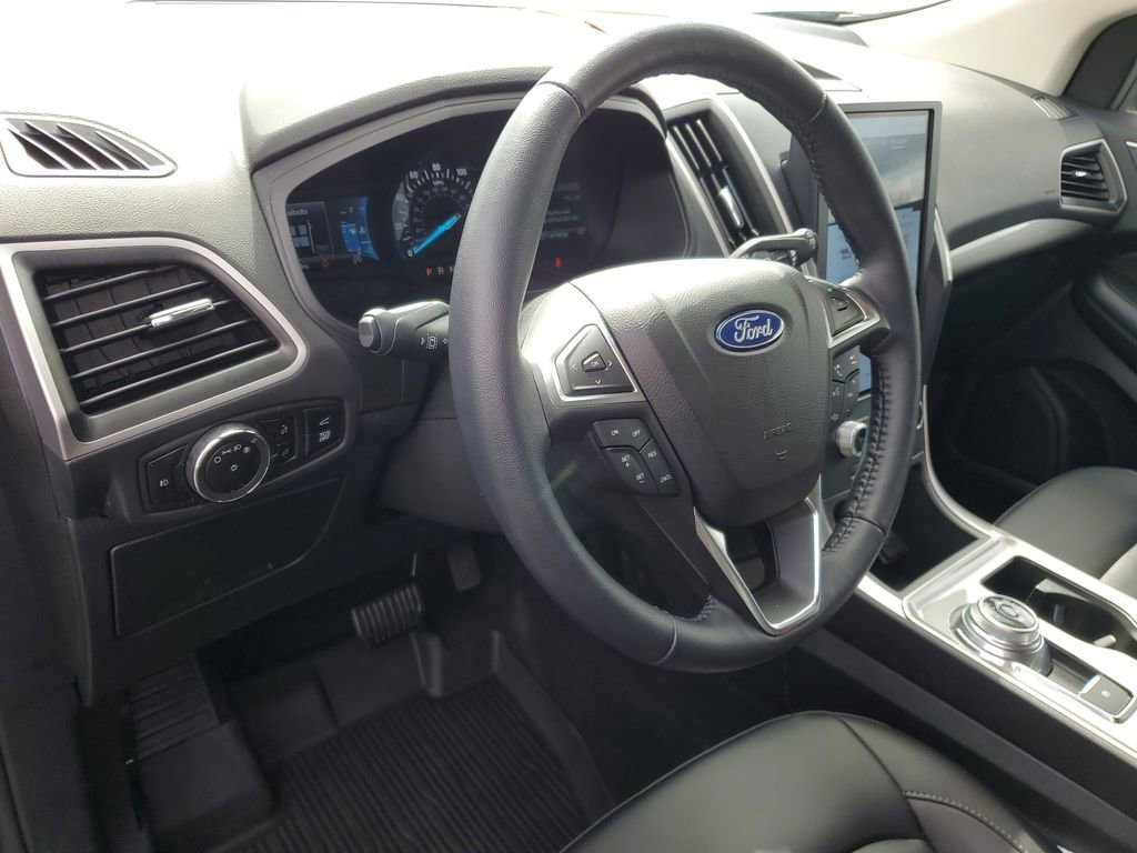 Used 2023 Ford Edge SEL w/ Convenience Package AWD/4WD image 11