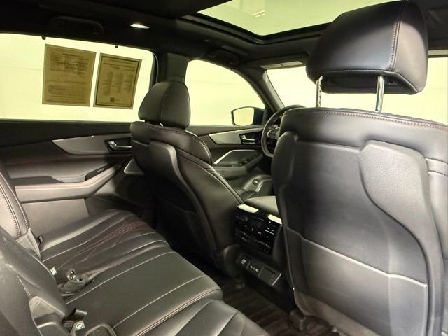 Used 2025 Acura MDX A-Spec image 47