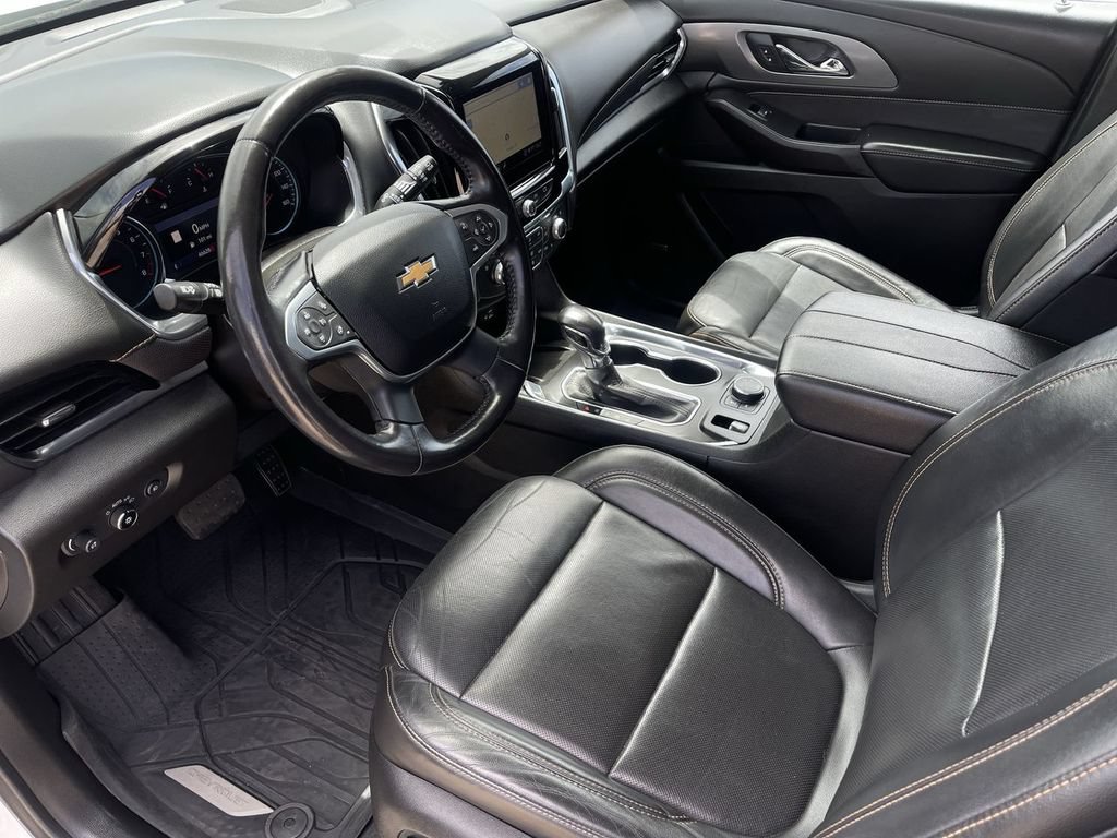 Used 2021 Chevrolet Traverse Premier w/ Redline Edition AWD/4WD image 10