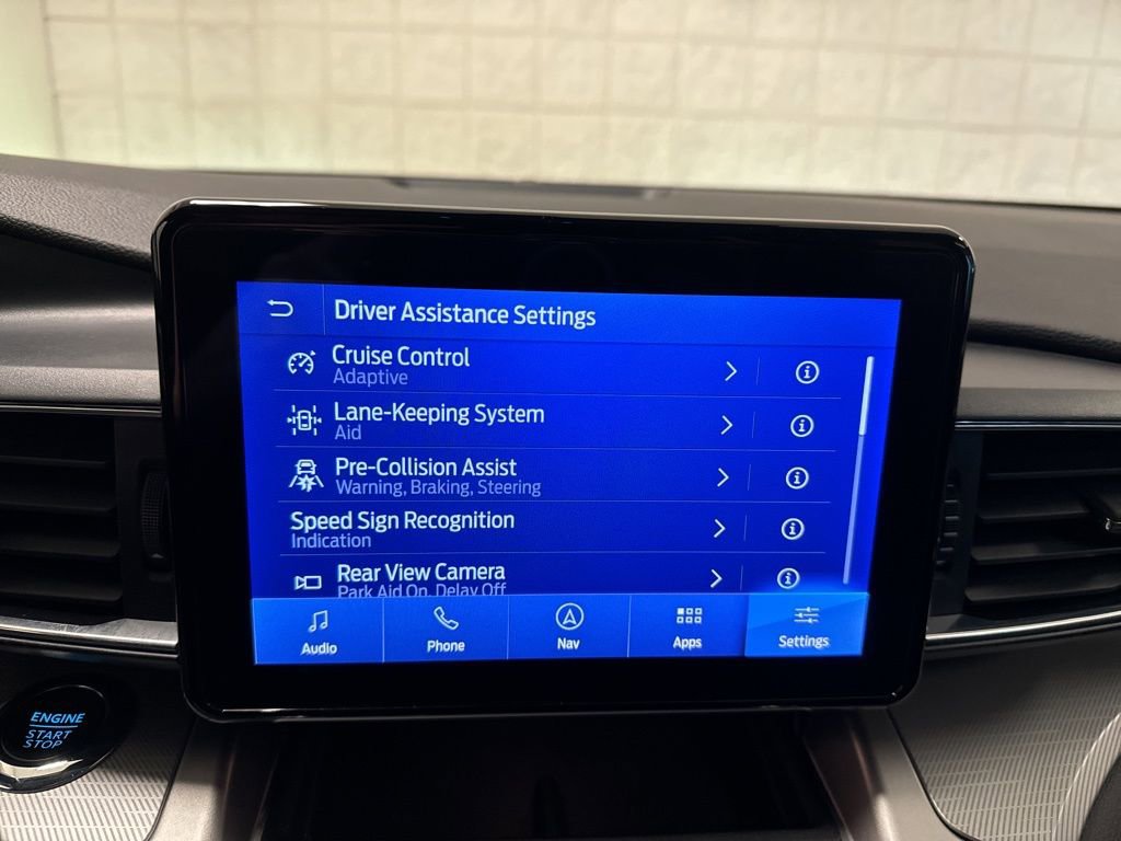 Used 2022 Ford Explorer XLT w/ Equipment Group 202A image 13