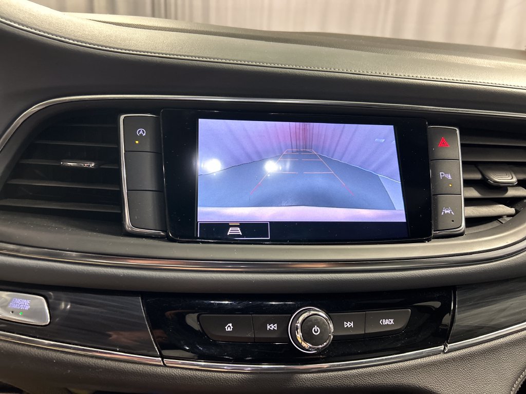 Used 2023 Buick Enclave Essence FWD image 18