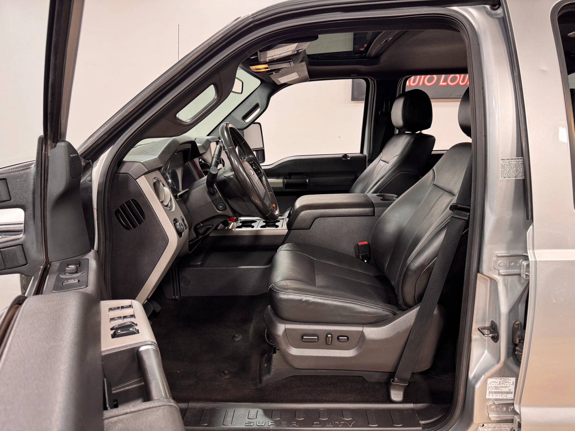 Used 2015 Ford F350 Lariat w/ Lariat Ultimate Package image 13