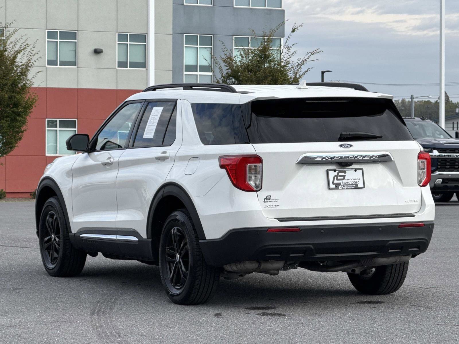 Used 2023 Ford Explorer XLT image 27