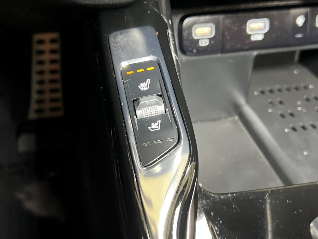 Used 2022 Kia Sorento SX Prestige w/ Rust Color Package image 46