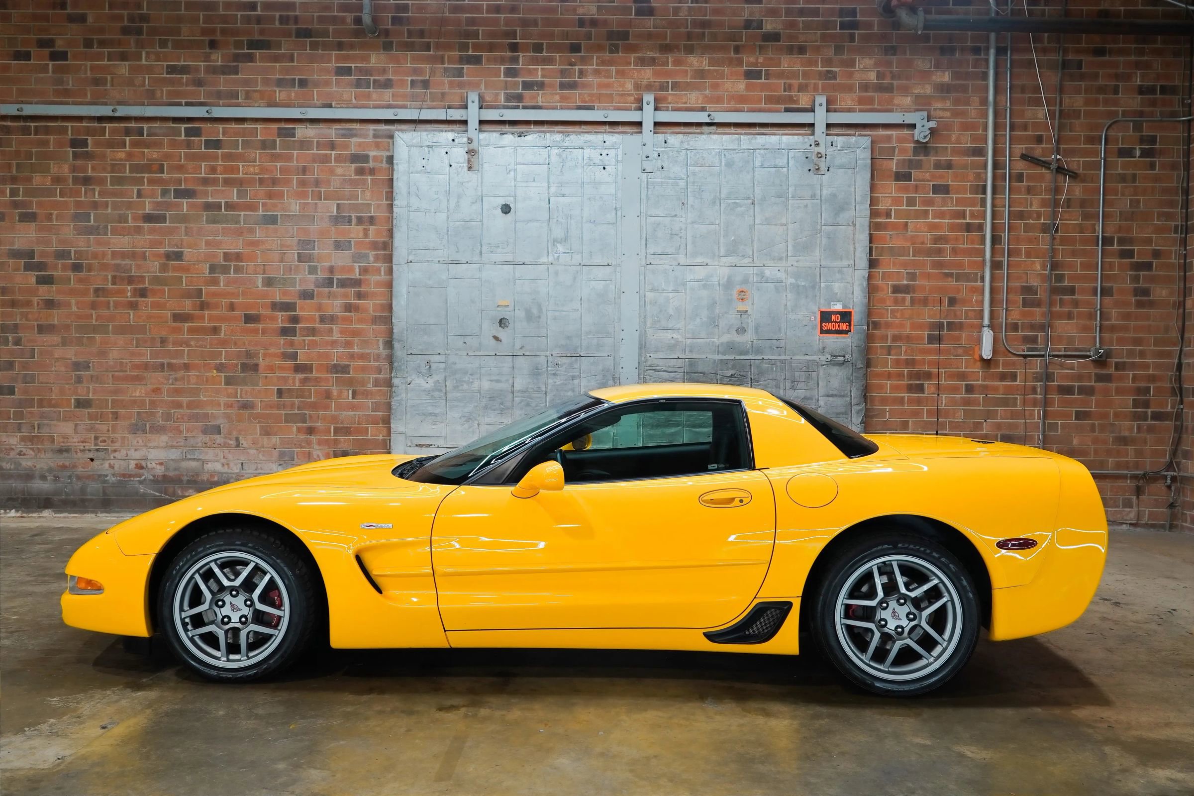 Used 2002 Chevrolet Corvette Z06 w/ Memory Pkg RWD image 1