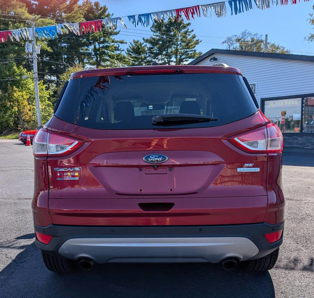 Used 2016 Ford Escape SE w/ Equipment Group 201A image 4