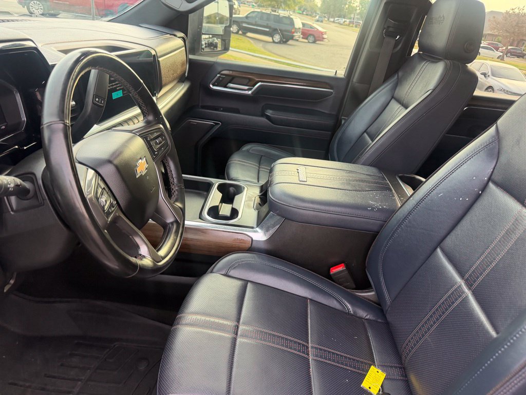 Used 2024 Chevrolet Silverado 3500 High Country w/ High Country Premium Package AWD/4WD image 30