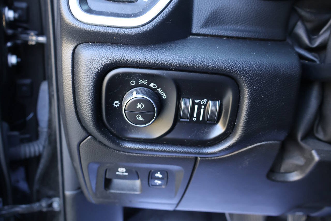 Used 2019 RAM 1500 Big Horn AWD/4WD image 29