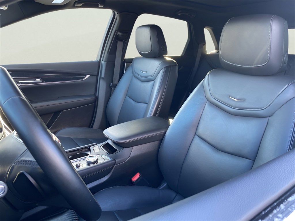 Certified 2025 Cadillac XT5 Premium Luxury image 14