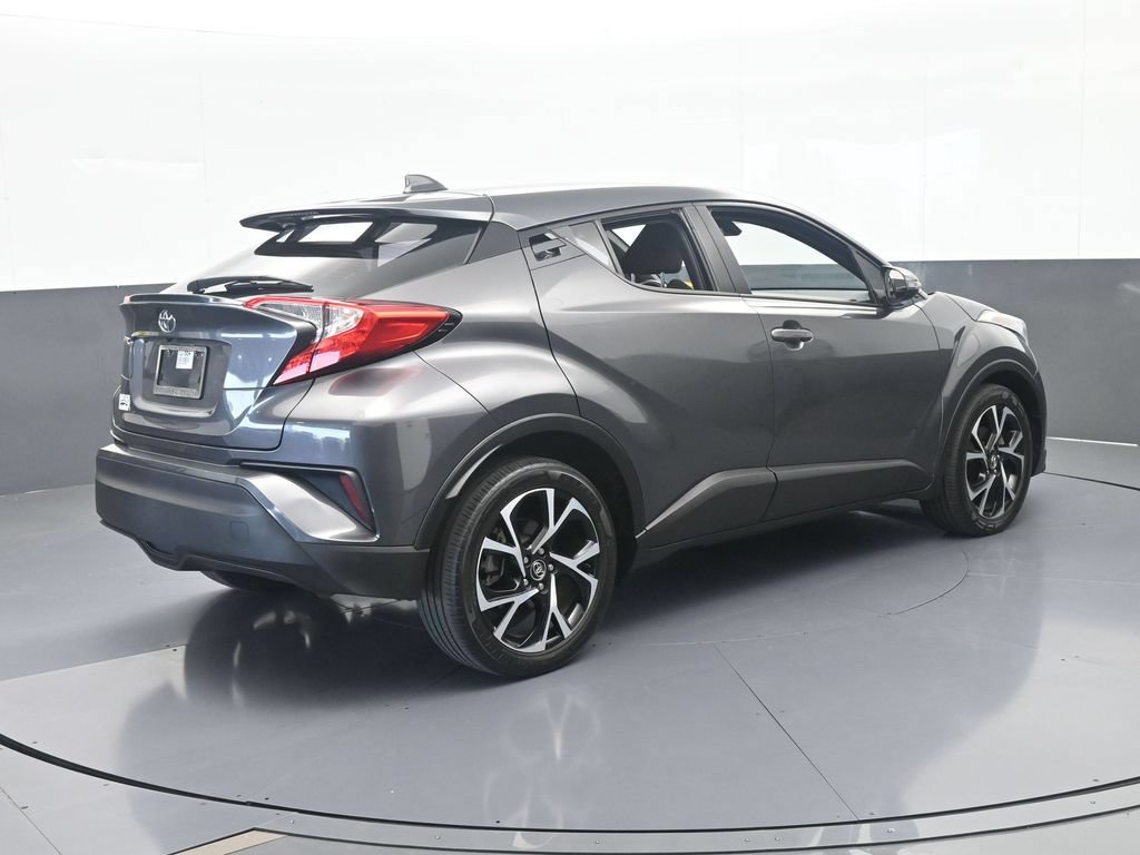 Used 2019 Toyota C-HR XLE FWD image 6