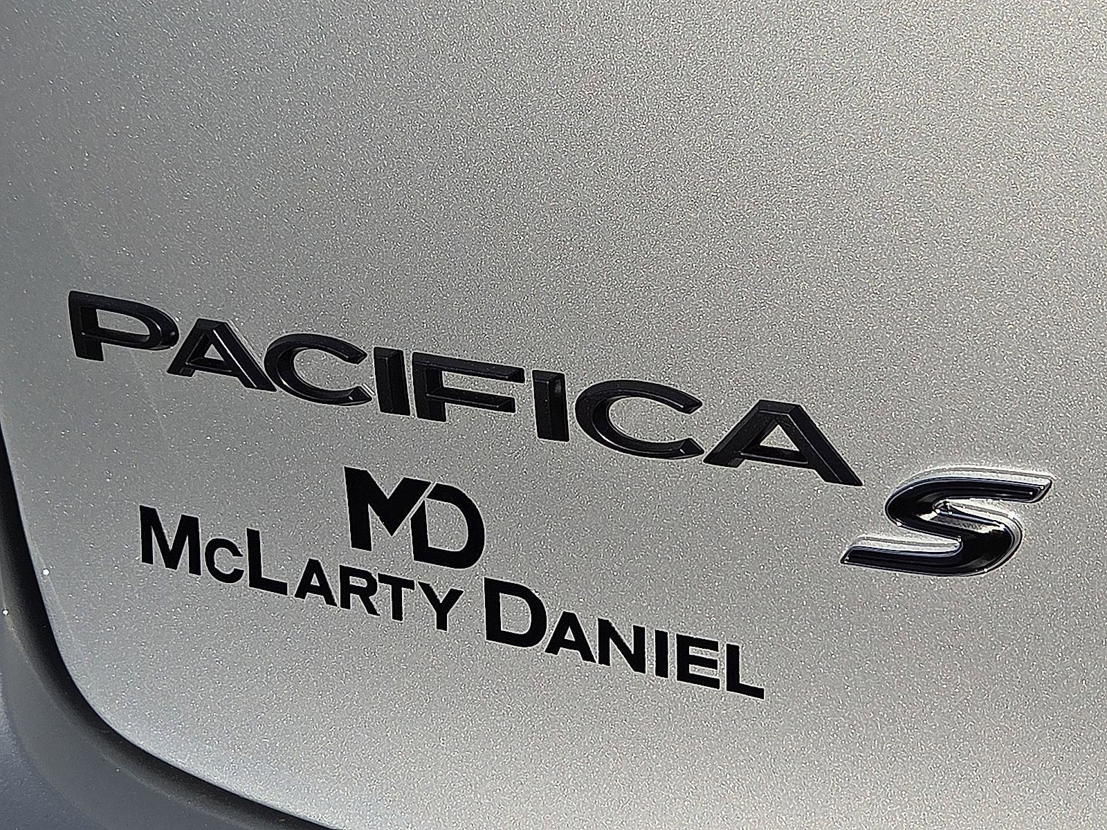 New 2026 Chrysler Pacifica Select w/ S Appearance Package image 9