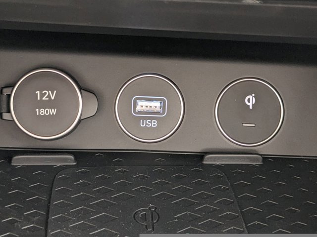 Used 2024 Genesis G70 2.5T w/ Sport Prestige Package image 37