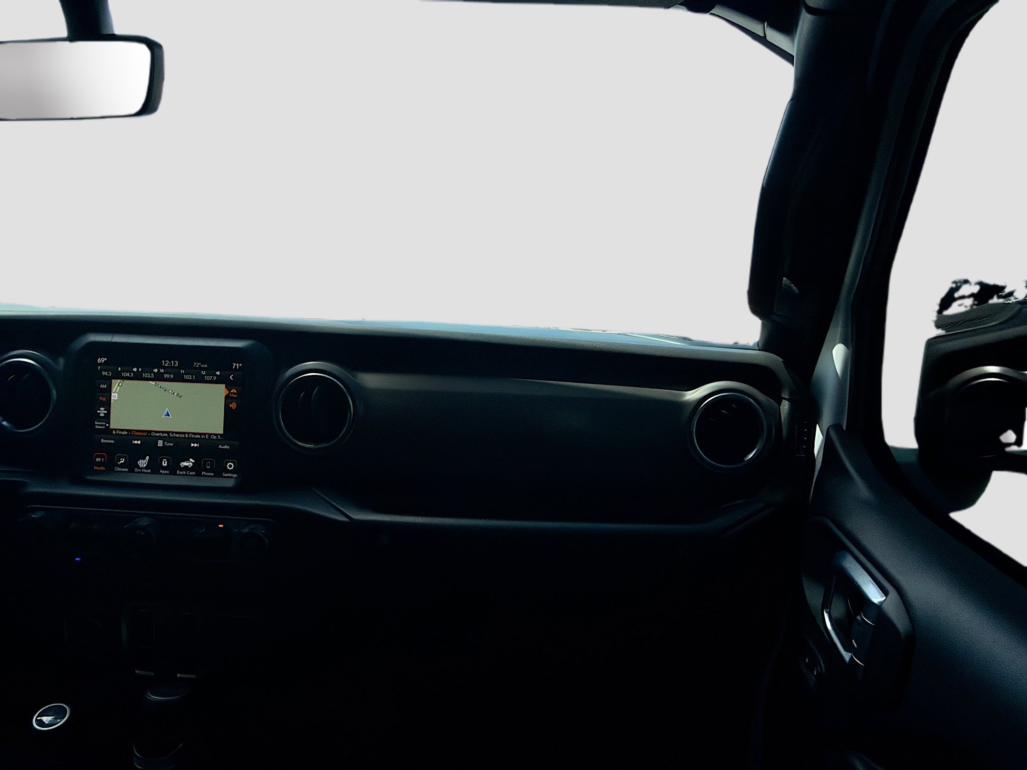 Used 2022 Jeep Wrangler Unlimited Rubicon 4xe w/ Cold Weather Group image 17