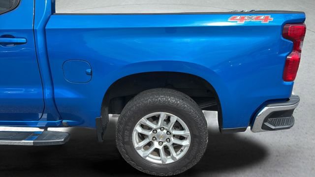 Used 2023 Chevrolet Silverado 1500 LT AWD/4WD image 33