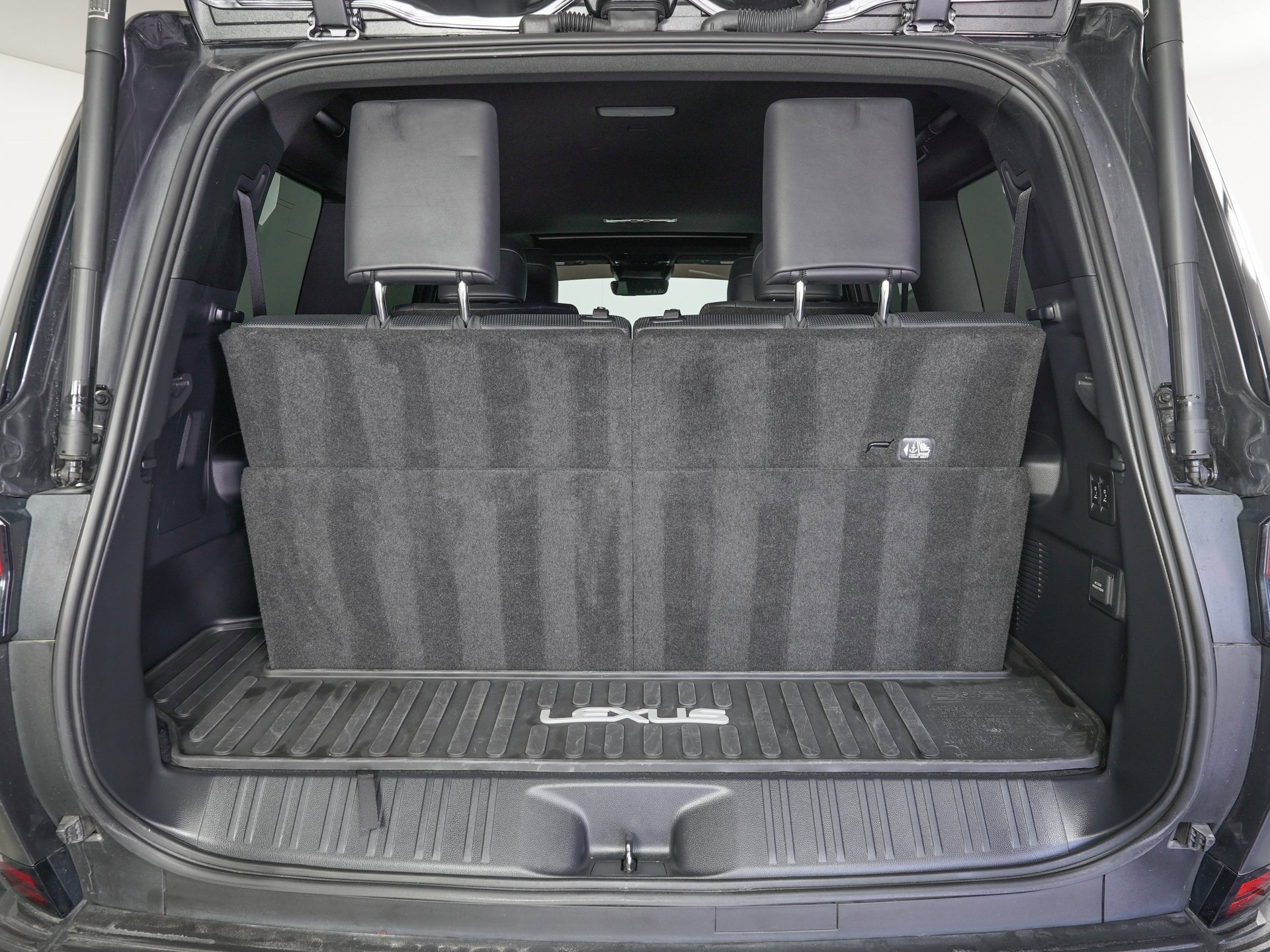 Used 2025 Lexus GX 550 550 Luxury w/ Cold Area Package image 13