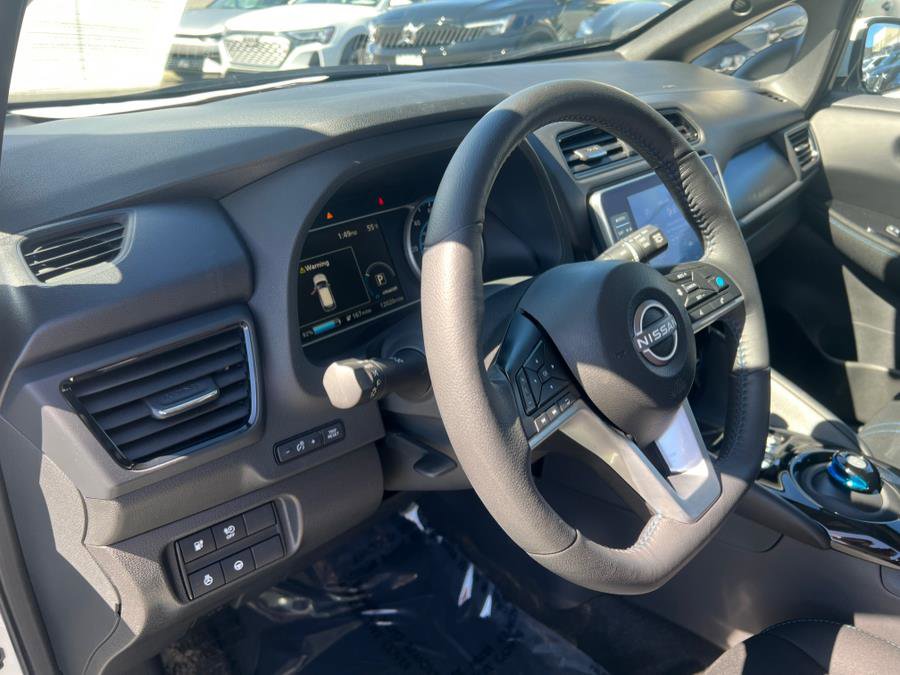 Used 2024 Nissan Leaf SV Plus image 11