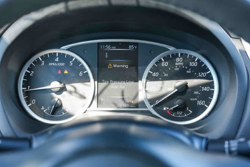 Used 2018 Nissan Sentra SR w/ SR Midnight Edition Package FWD image 23