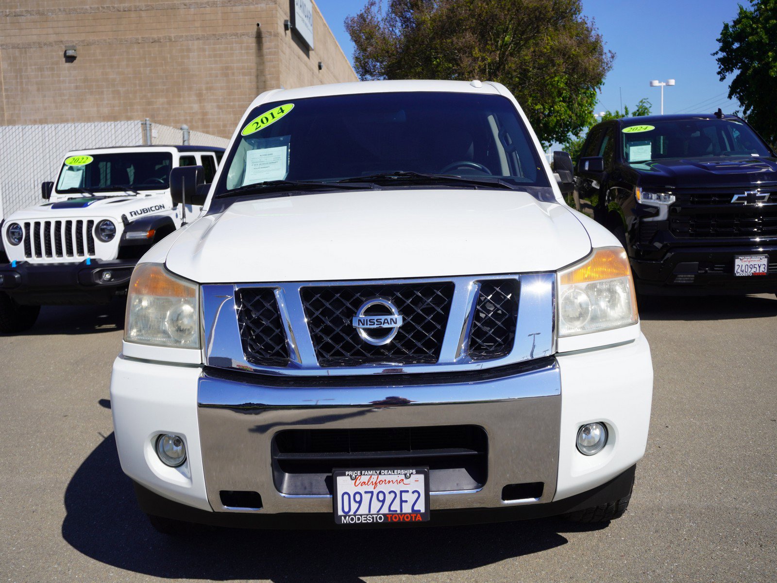 Used 2014 Nissan Titan SV w/ SV Value Truck Package image 5