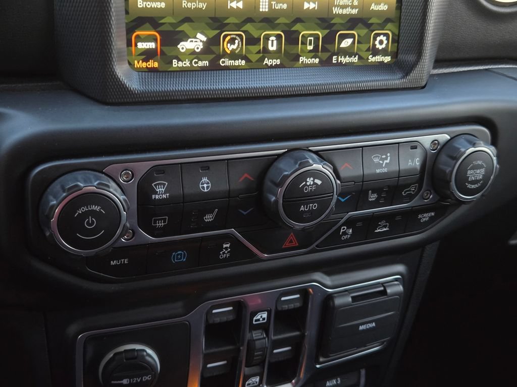 Used 2021 Jeep Wrangler Unlimited Sahara AWD/4WD image 22