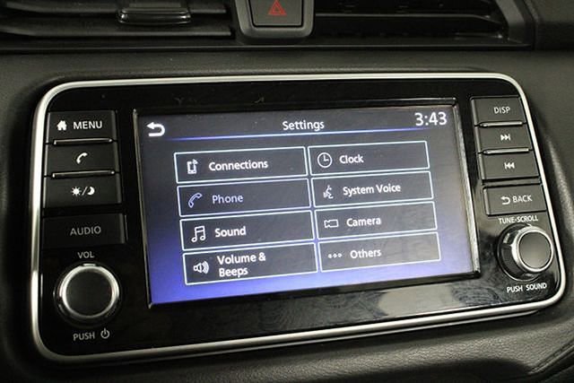 Used 2021 Nissan Versa S image 32