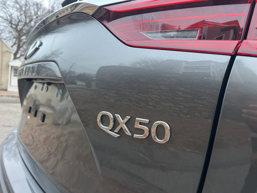 Used 2022 INFINITI QX50 Luxe image 9