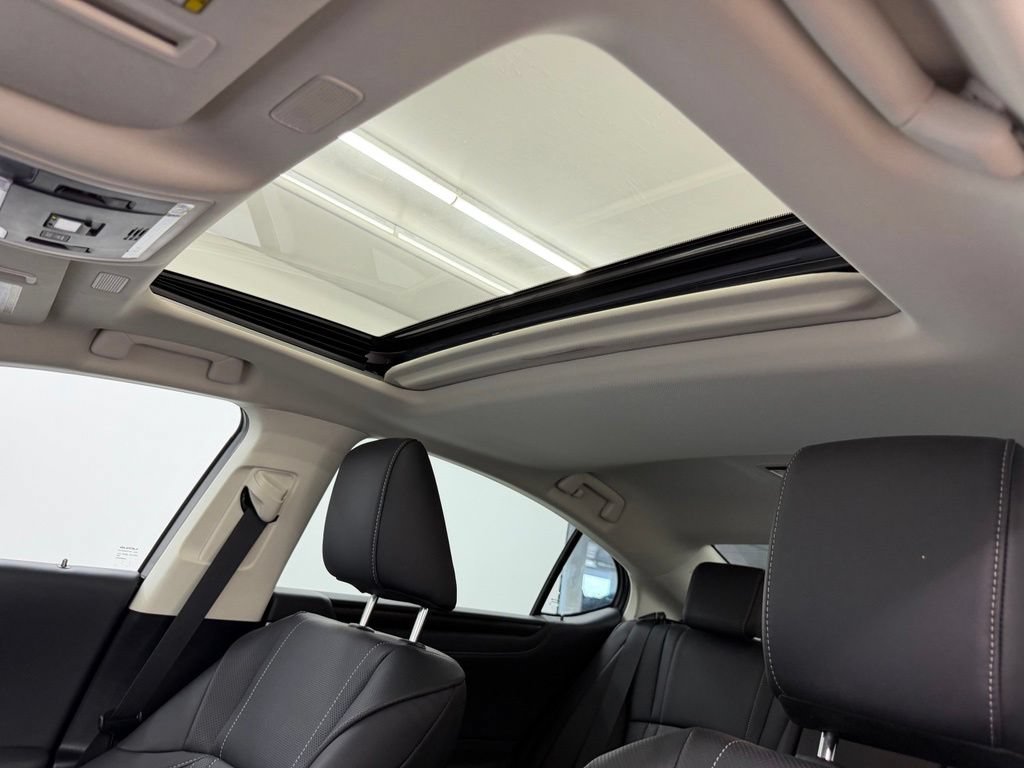 Used 2025 Lexus ES 300h w/ Luxury Package FWD image 27