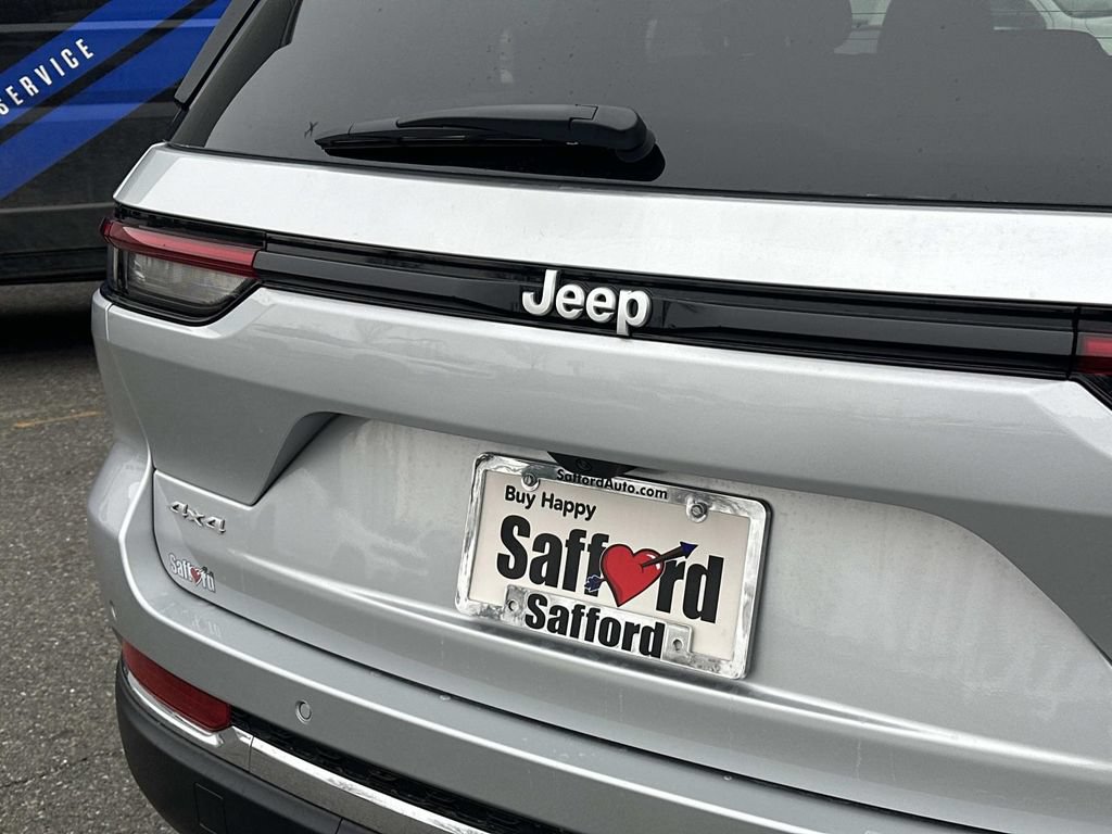 New 2026 Jeep Grand Cherokee Laredo X AWD/4WD image 12
