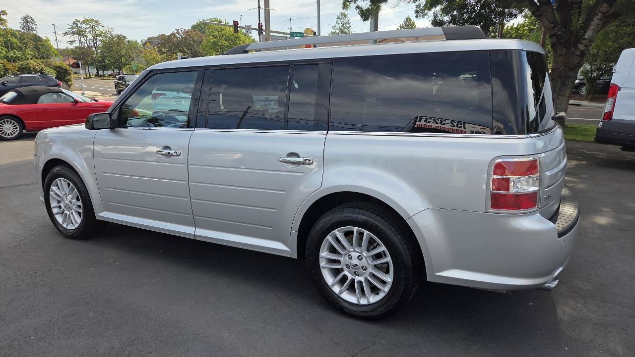 Used 2018 Ford Flex SEL AWD/4WD image 12