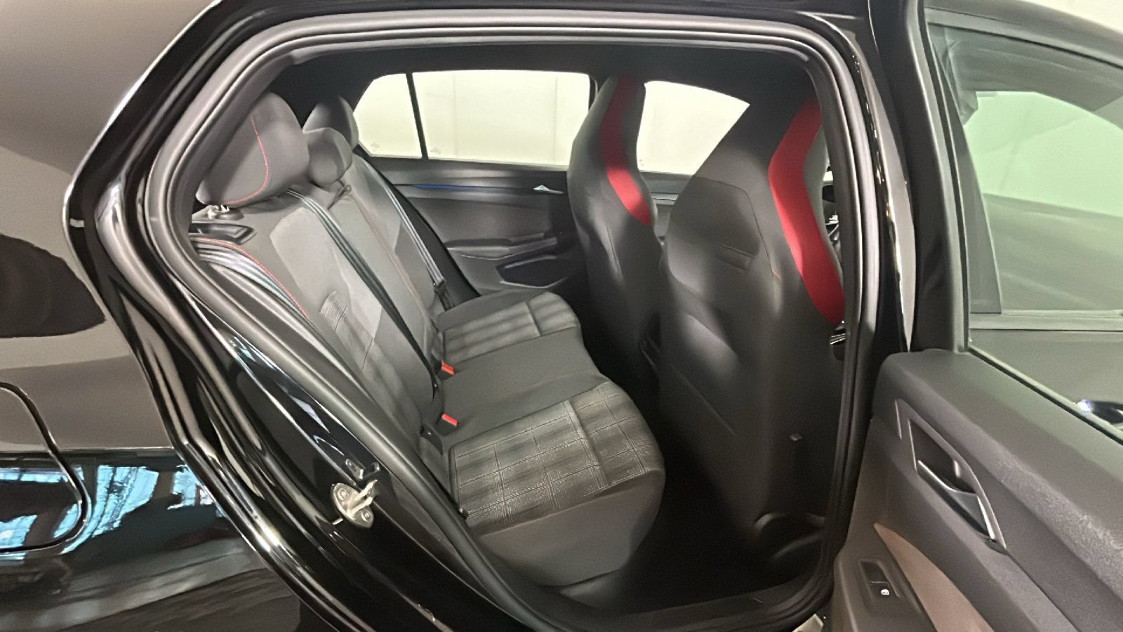 Used 2024 Volkswagen GTI S FWD image 33