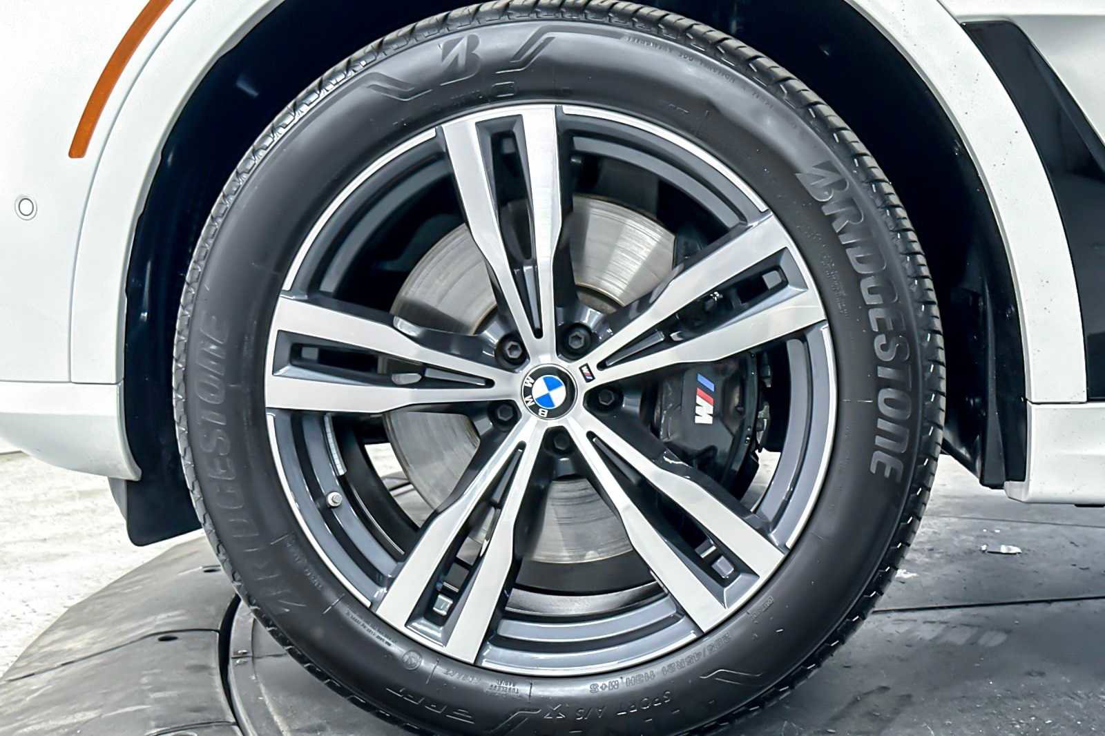 Used 2026 BMW X7 xDrive40i w/ Executive Package image 27