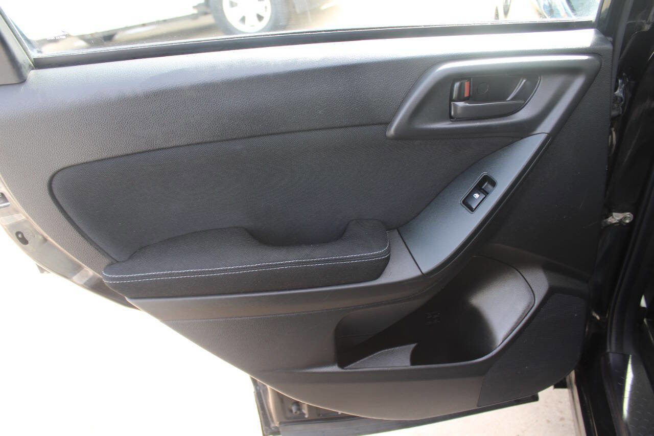 Used 2014 Subaru Forester 2.5i image 16