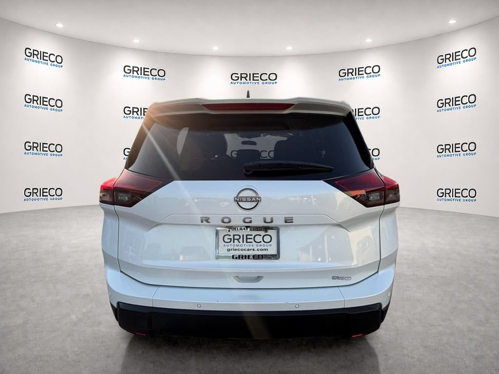 Used 2025 Nissan Rogue S FWD image 6