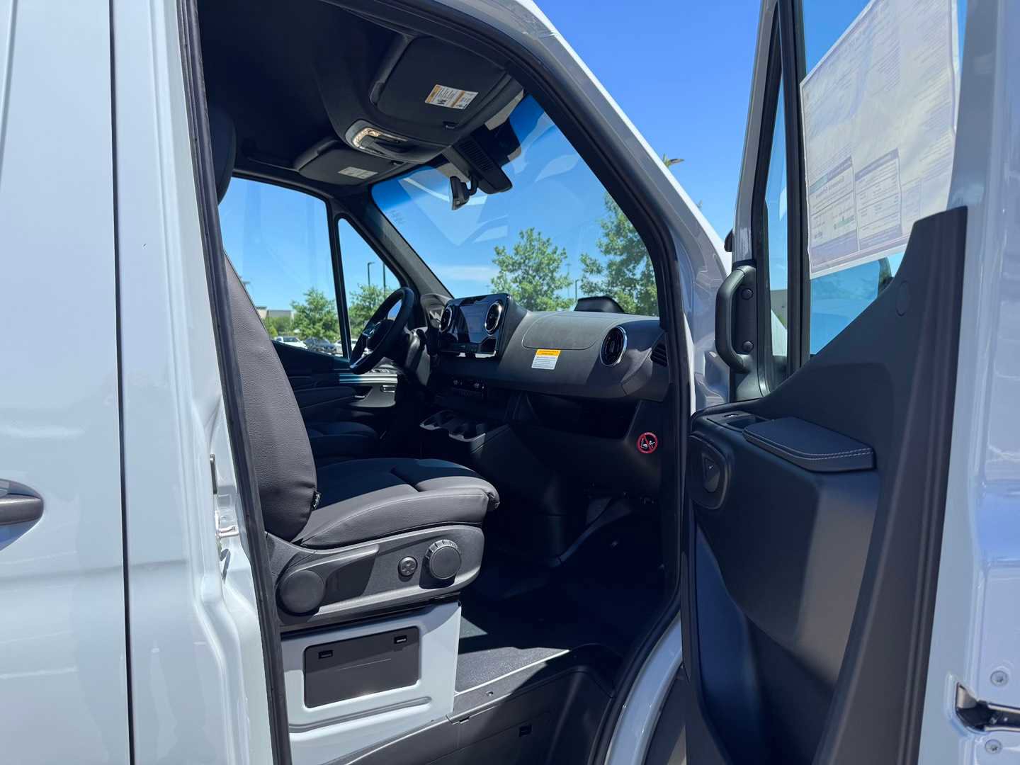 New 2026 Mercedes-Benz Sprinter 2500 image 18
