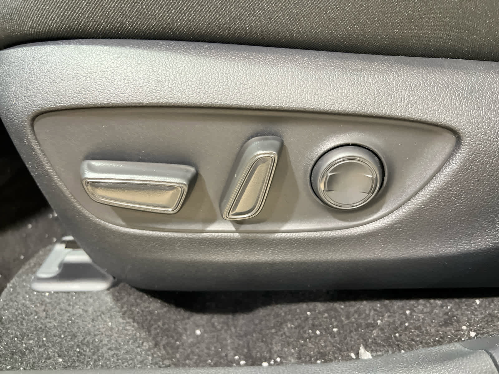 New 2025 Toyota RAV4 XLE image 14