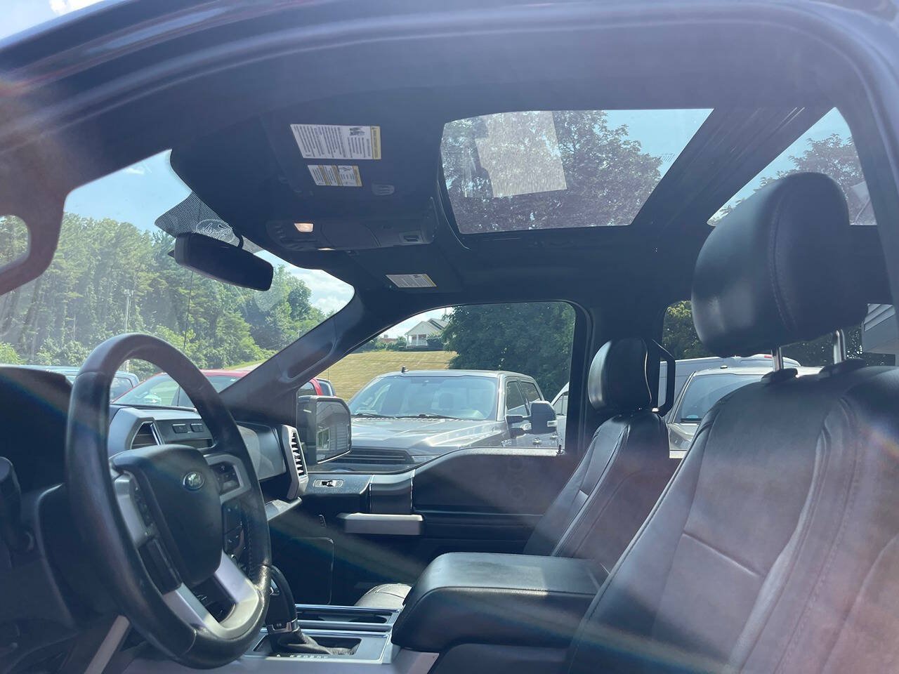Used 2015 Ford F150 Lariat AWD/4WD image 18