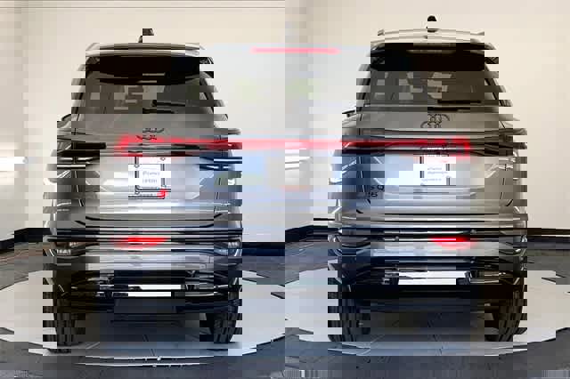 New 2025 Audi SQ6 e-tron Premium Plus image 5