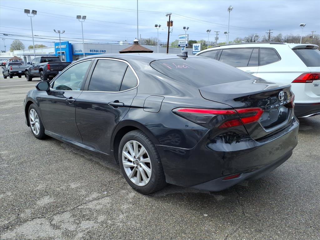 Used 2021 Toyota Camry LE w/ Convenience Package image 3