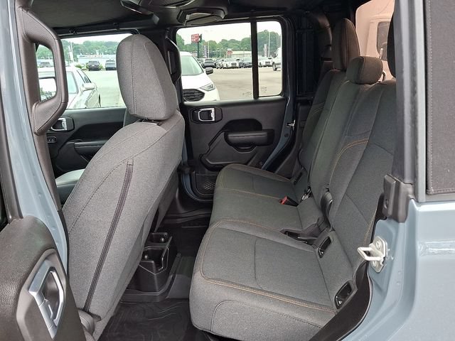 Used 2024 Jeep Gladiator Sport AWD/4WD image 8