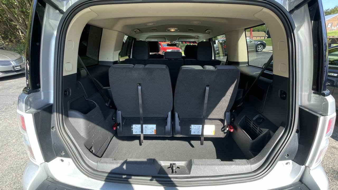 Used 2019 Ford Flex SE FWD image 25
