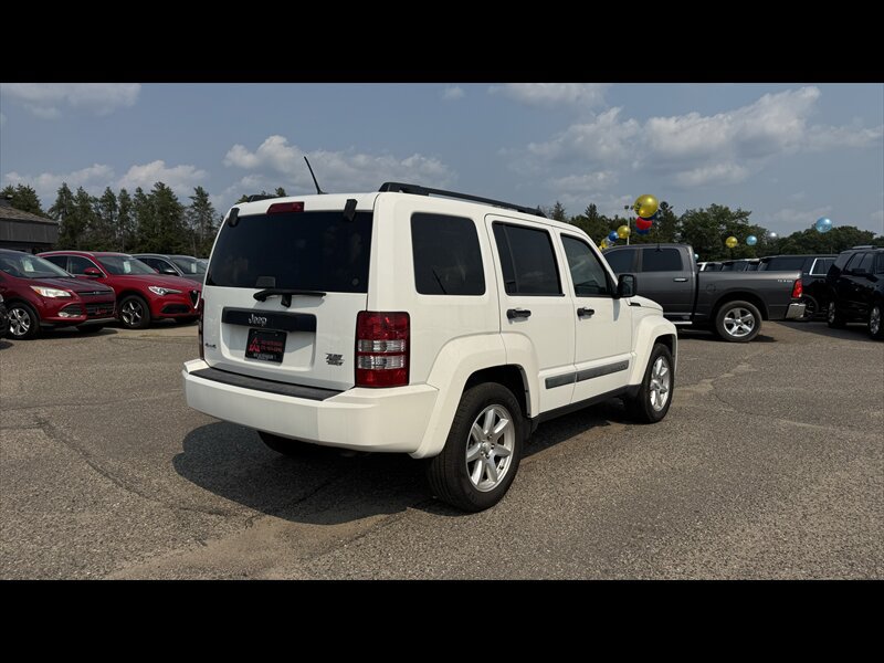 Used 2010 Jeep Liberty Sport w/ Popular Equipment Group AWD/4WD image 5