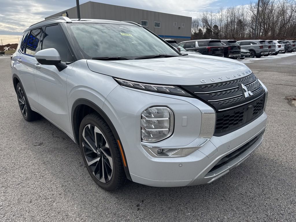 Used 2024 Mitsubishi Outlander SEL