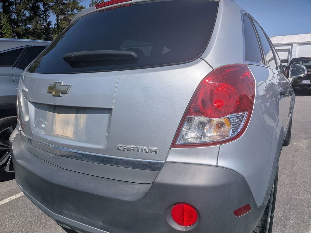 Used 2012 Chevrolet Captiva Sport LS FWD image 9