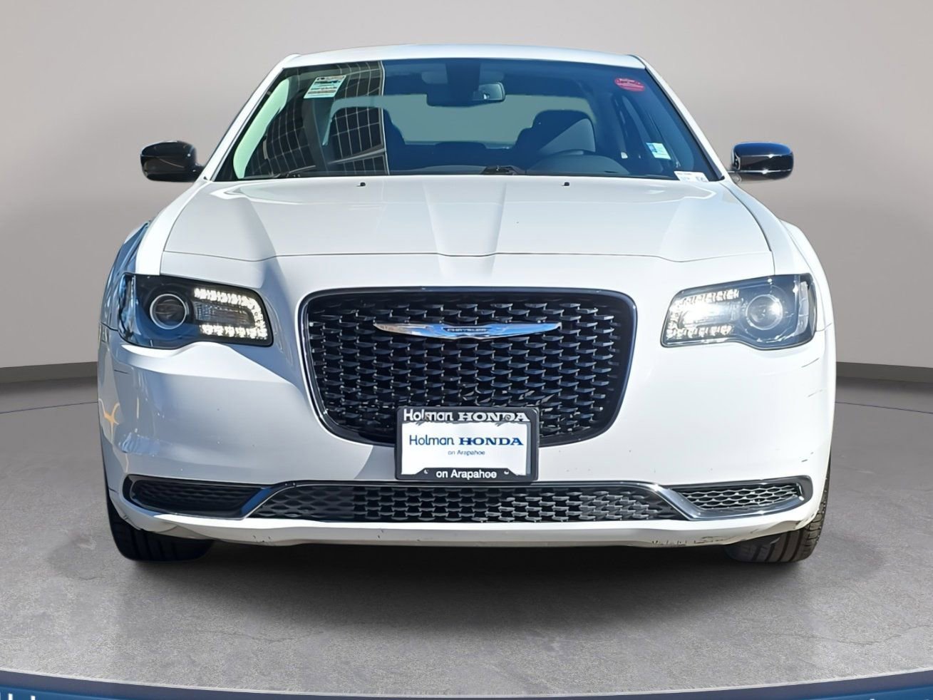 Used 2018 Chrysler 300 Touring w/ Sport Appearance Package image 3