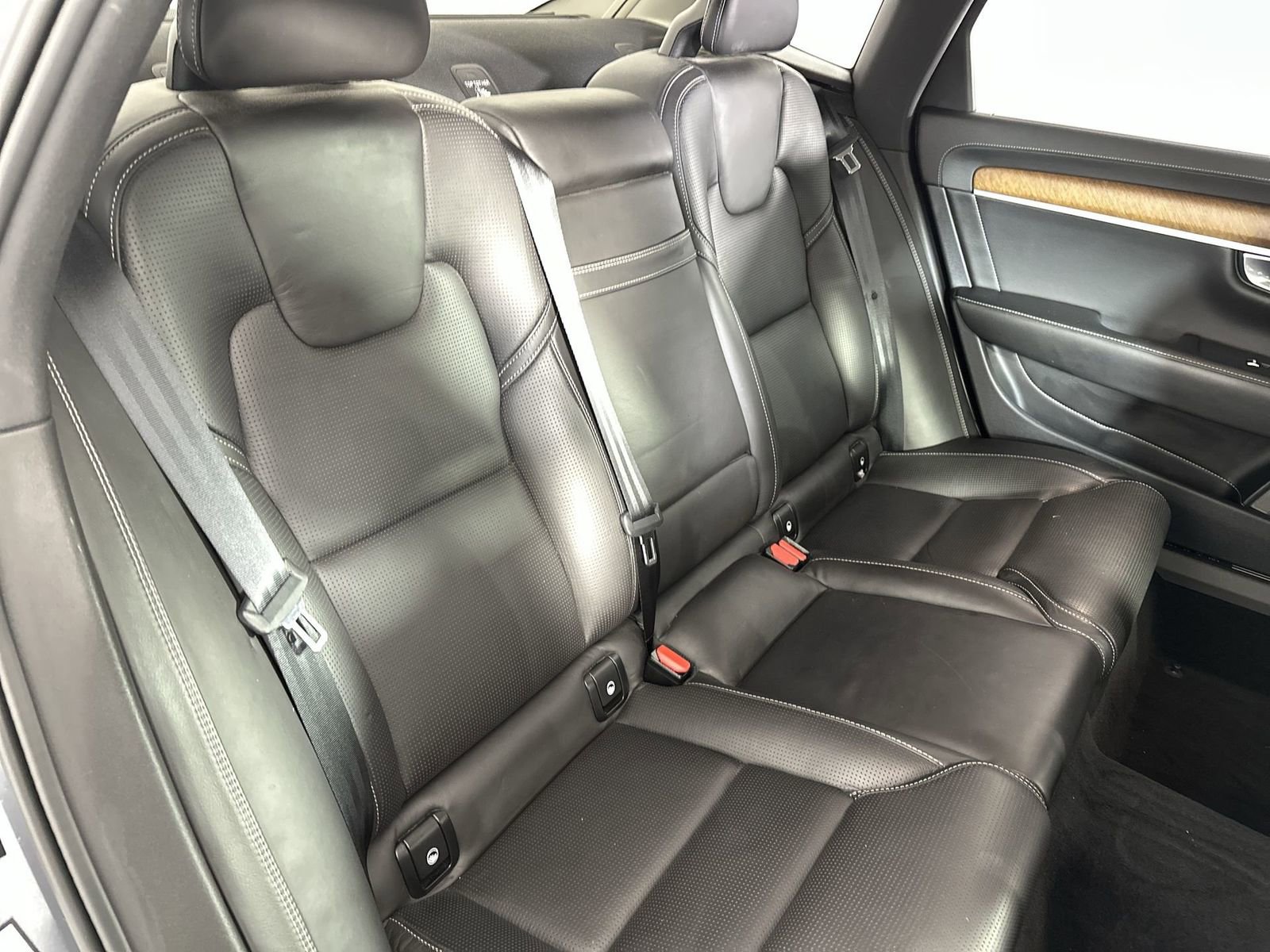 Used 2018 Volvo S90 T6 Inscription image 28