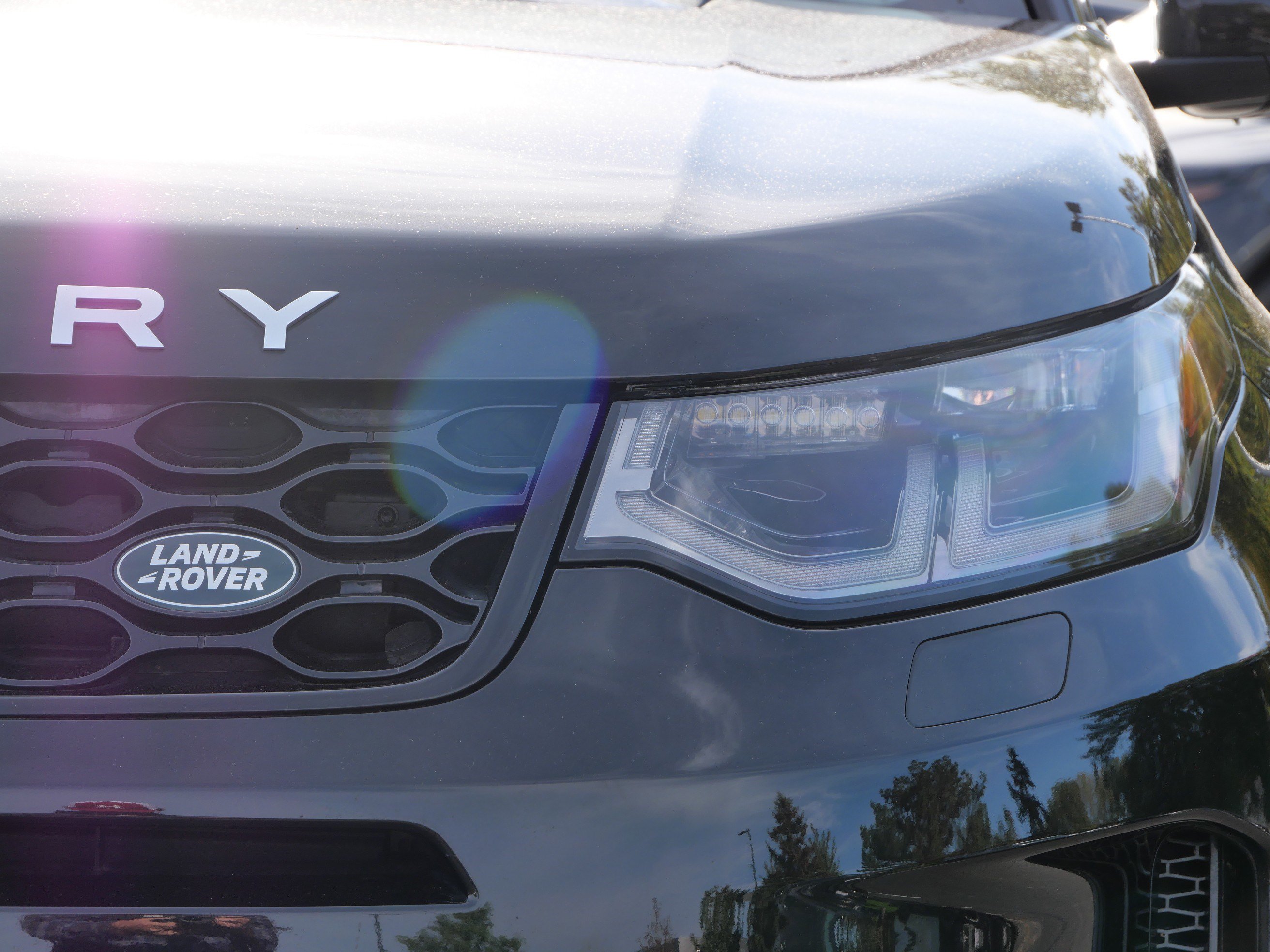 Used 2025 Land Rover Discovery Sport S AWD/4WD image 9