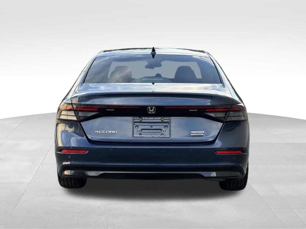 Used 2023 Honda Accord Touring image 7