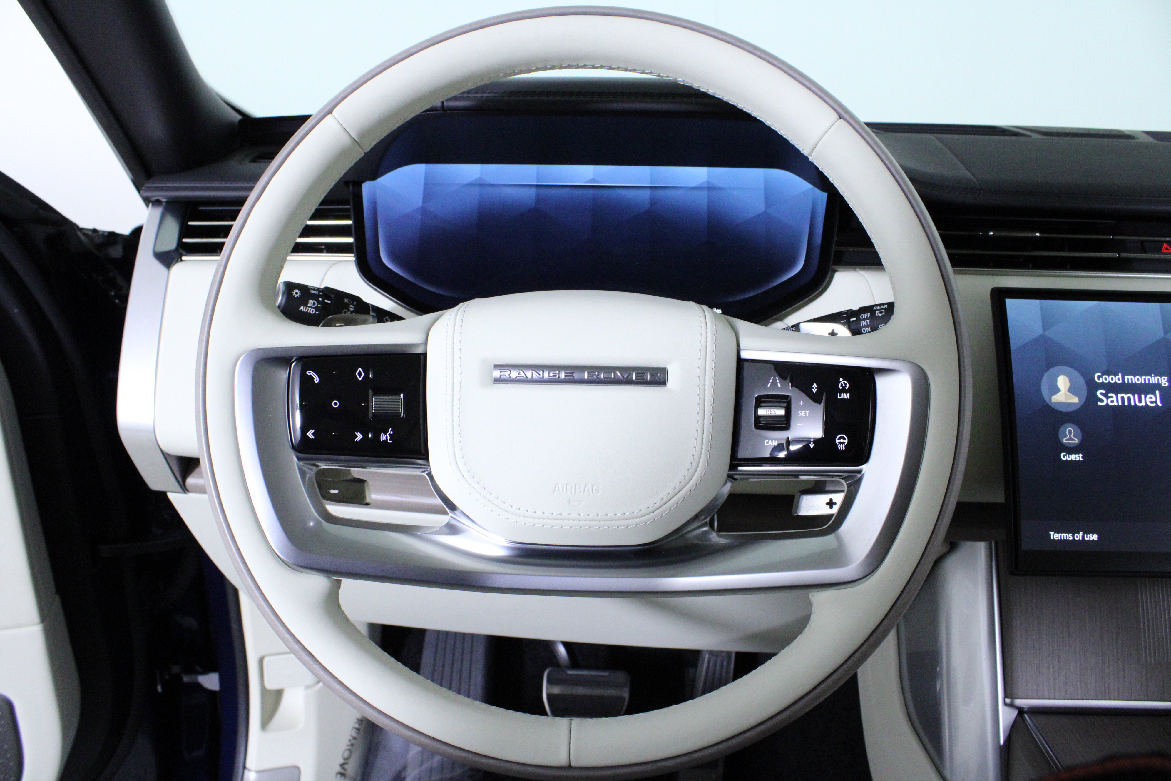 Used 2025 Land Rover Range Rover Autobiography image 24
