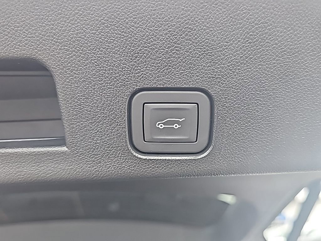 Certified 2024 GMC Acadia Denali w/ LPO, Floor Liner Package image 9