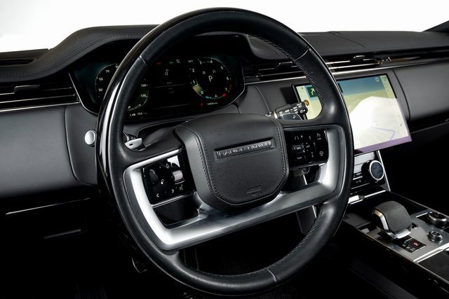 Used 2023 Land Rover Range Rover SE image 31